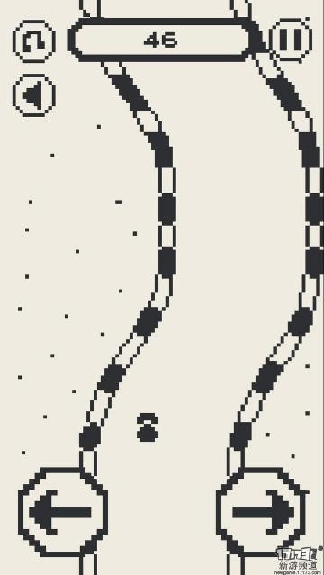 草纸色加黑白色画面的《奇异赛车》是款简陋的赛车游戏