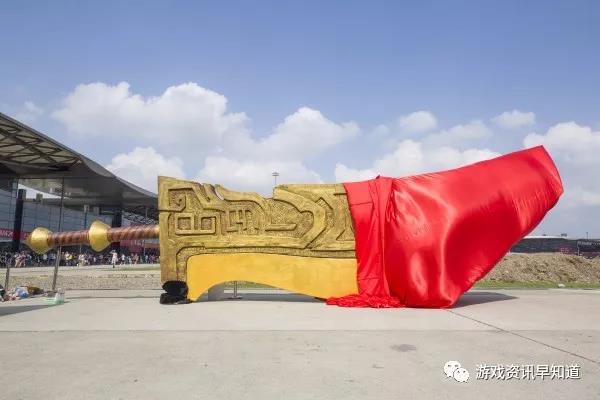 《传奇世界3D》黄金屠龙刀锋芒不改,屹立如初!