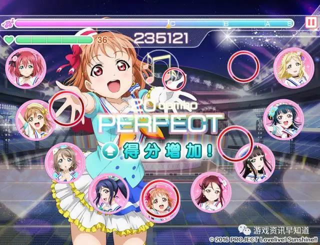 《LoveLive!学园偶像祭》玩家培养偶像并以“演唱会公演”的方式进行音乐演奏