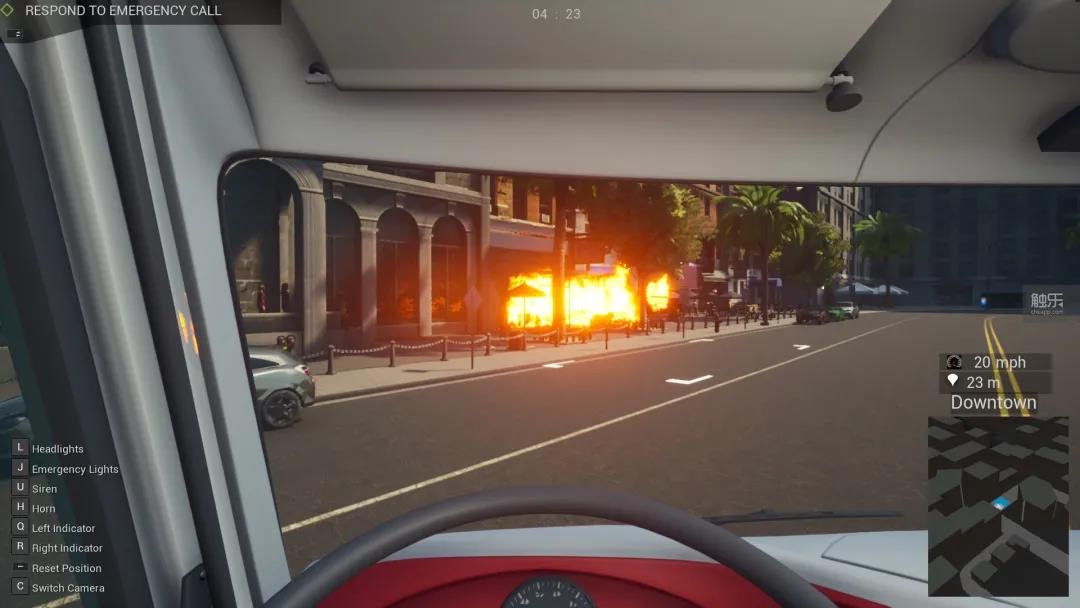 《消防模拟英豪》中打破门窗进入火灾是消防员常见的情况