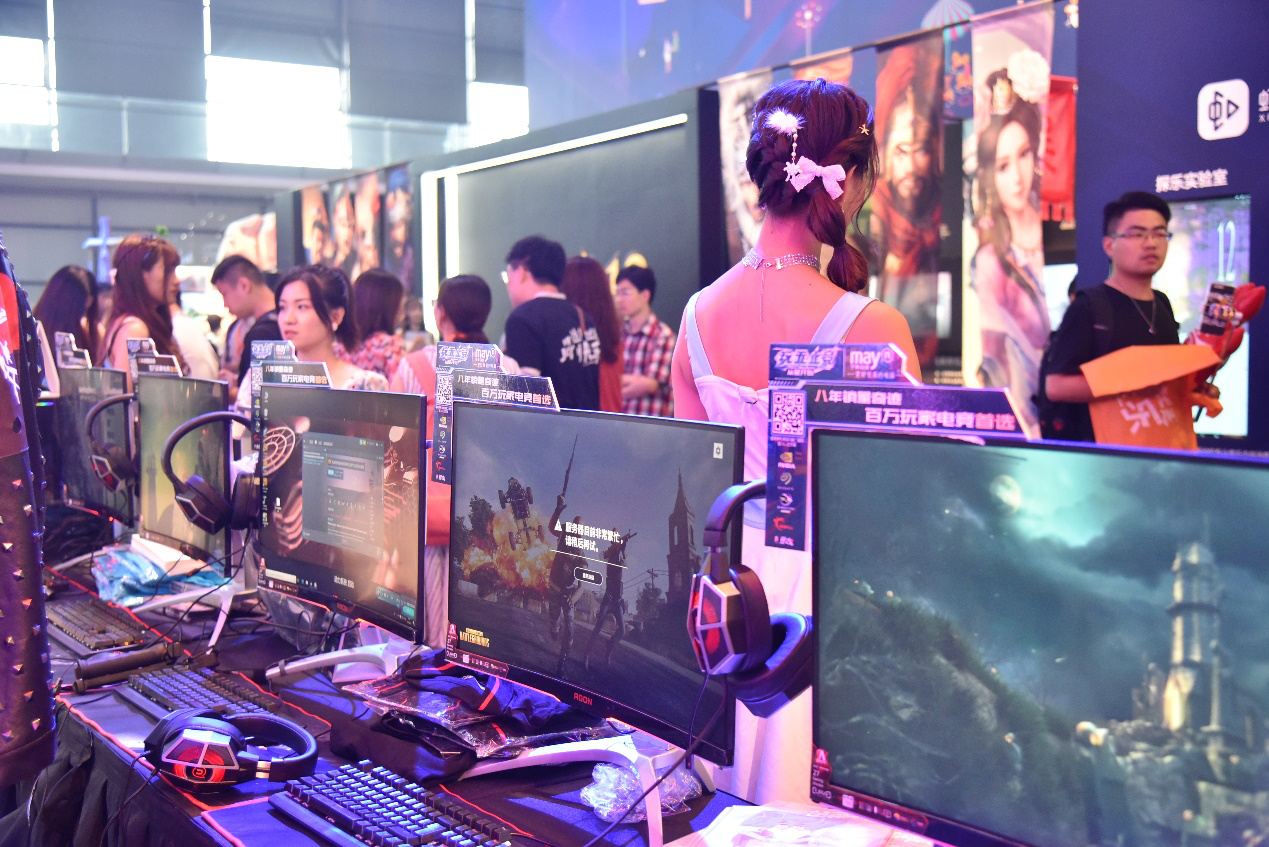 上海顶着高温的暴击ChinaJoy礼品线索：寻宁美国度，觅星河！